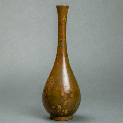 青铜花瓶