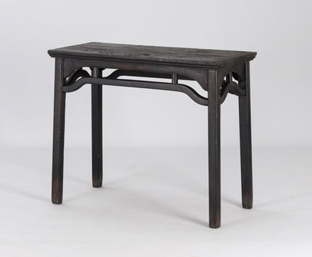 Side Table
明中槐木桌子，产於中国北方