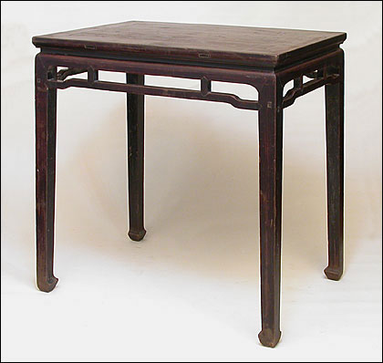 榆木髹黑漆束腰马蹄腿条桌
